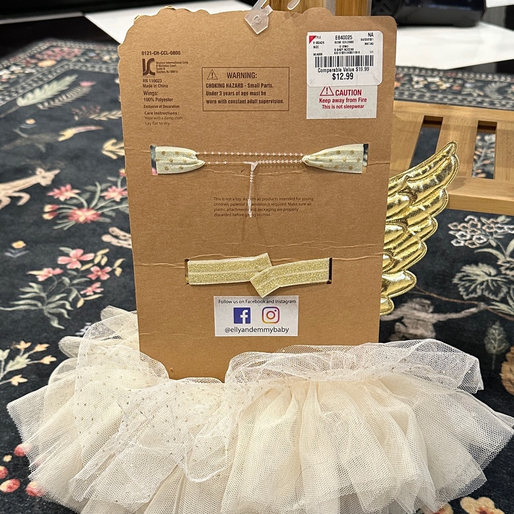 Elly & Emmy Gold and Cream Angel Wings Costume - Picture 2 of 2